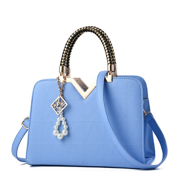 Shell Tote Bag – Minimalist Crossbody